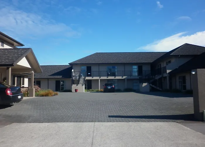 Motel Executive On Fenton 4*