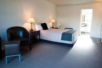 Motel Executive On Fenton 4*