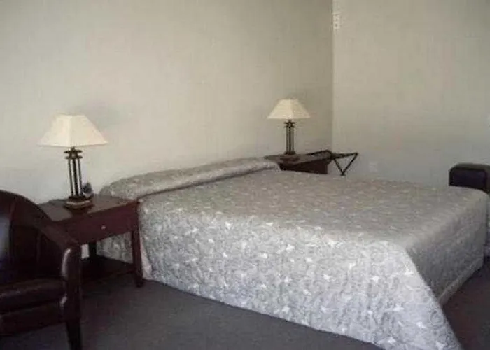 Motel Executive On Fenton 4*